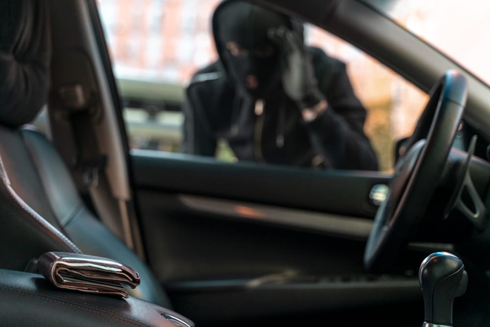 Seguro contra robo de auto: explicado con coberturas y casos reales